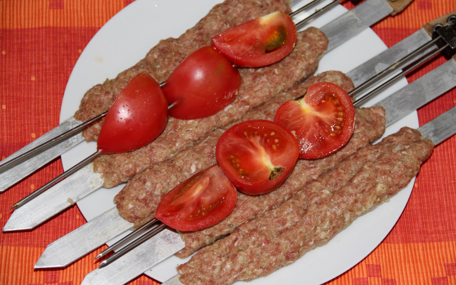 Luxury plating of Chelo Kebab